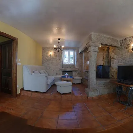 Holiday home Casa De Leis *